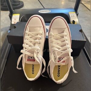 Converse Chuck Taylor All Stars Low Top Sneakers